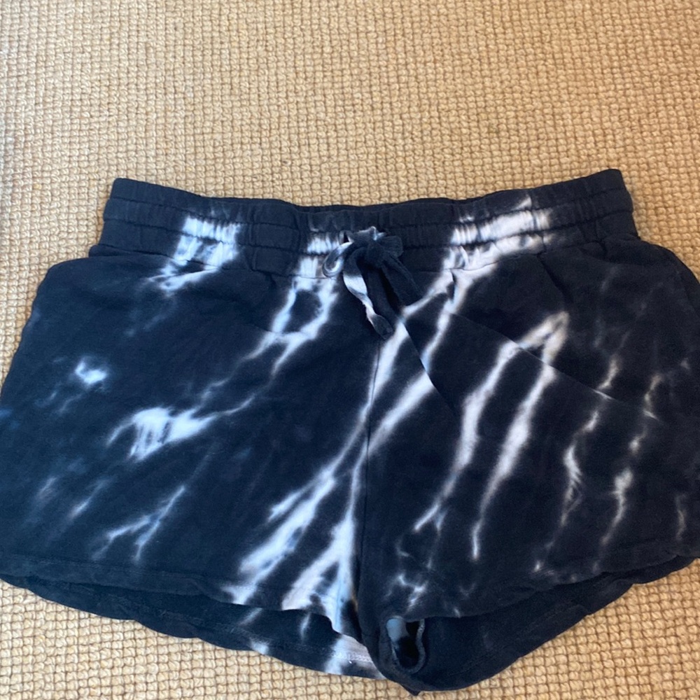 Girls medium Sundown by Splendid black white tie-dye shorts